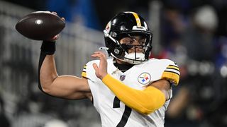 Justin Fields' 3 Best Free Agent Fits (NFL). Photo by Tommy Gilligan-Imagn Images